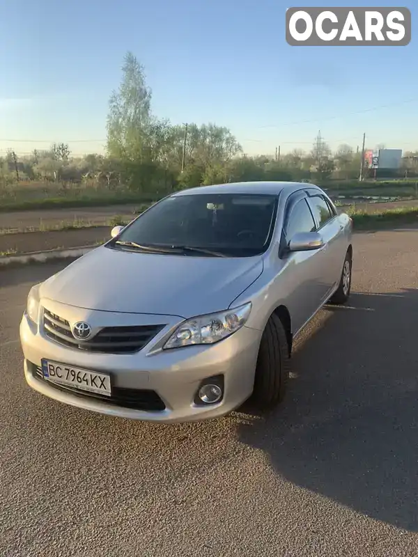 Седан Toyota Corolla 2012 1.33 л. Ручная / Механика обл. Львовская, Червоноград - Фото 1/9