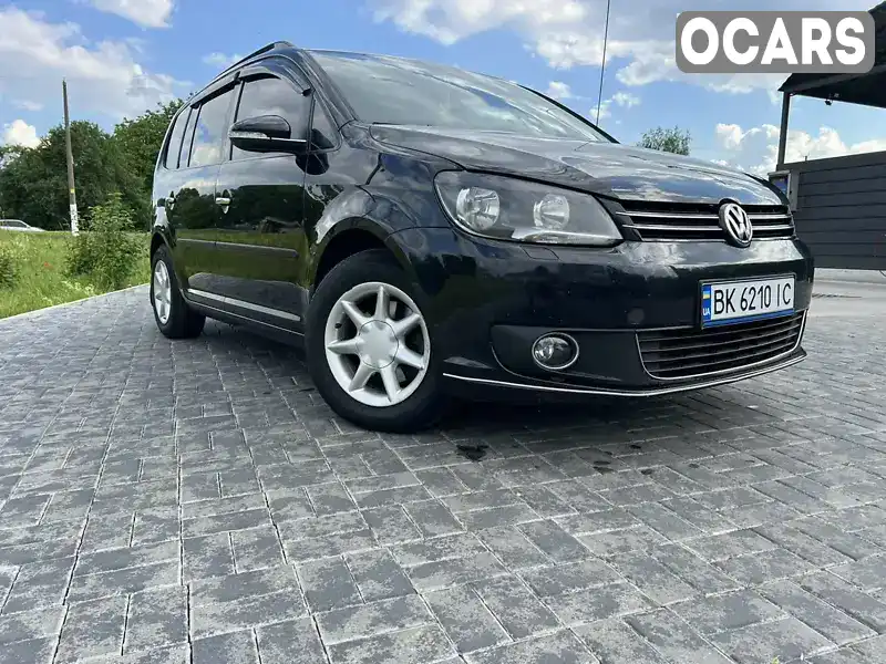 Минивэн Volkswagen Touran 2011 1.39 л. Ручная / Механика обл. Ровенская, Корец - Фото 1/21