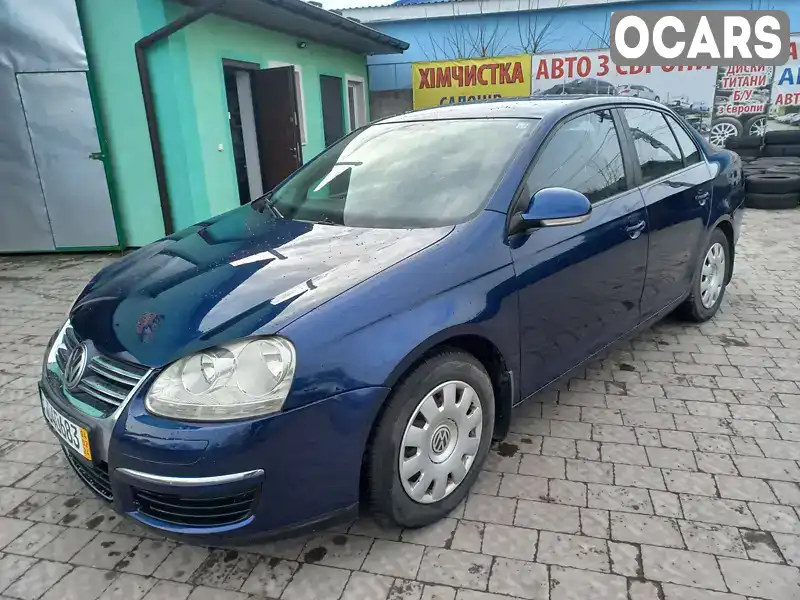 Седан Volkswagen Jetta 2006 1.6 л. Ручна / Механіка обл. Львівська, Червоноград - Фото 1/14