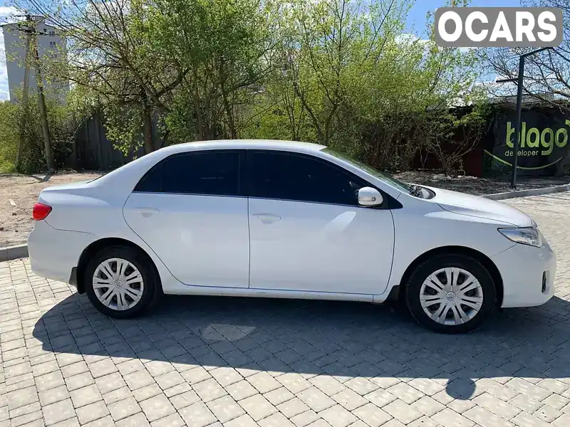 Седан Toyota Corolla 2012 1.6 л. Автомат обл. Ивано-Франковская, Ивано-Франковск - Фото 1/4