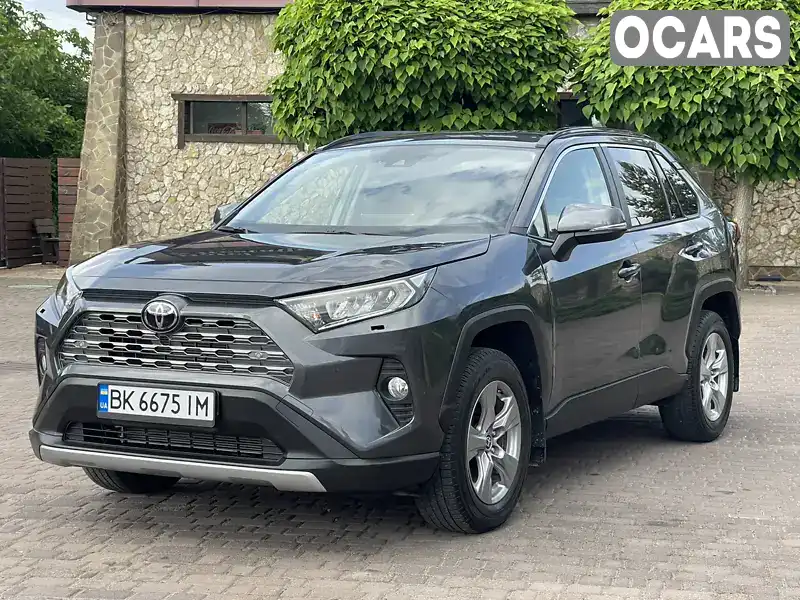 Внедорожник / Кроссовер Toyota RAV4 2022 1.99 л. Автомат обл. Ровенская, Ровно - Фото 1/21