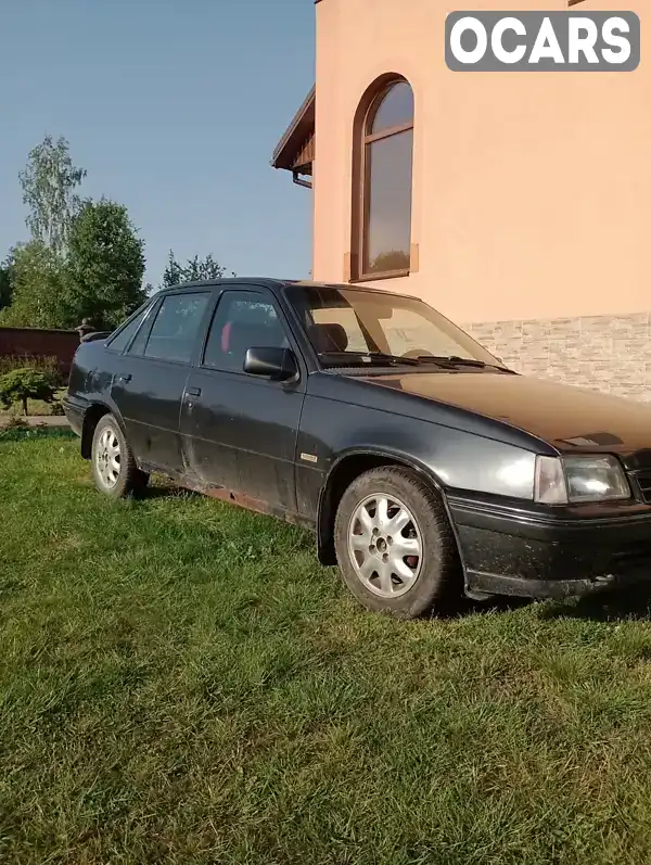 Седан Opel Kadett 1988 1.3 л. Ручная / Механика обл. Львовская, Яворов - Фото 1/7