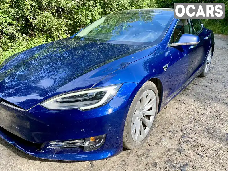 Лифтбек Tesla Model S 2017 null_content л. обл. Киевская, Киев - Фото 1/21
