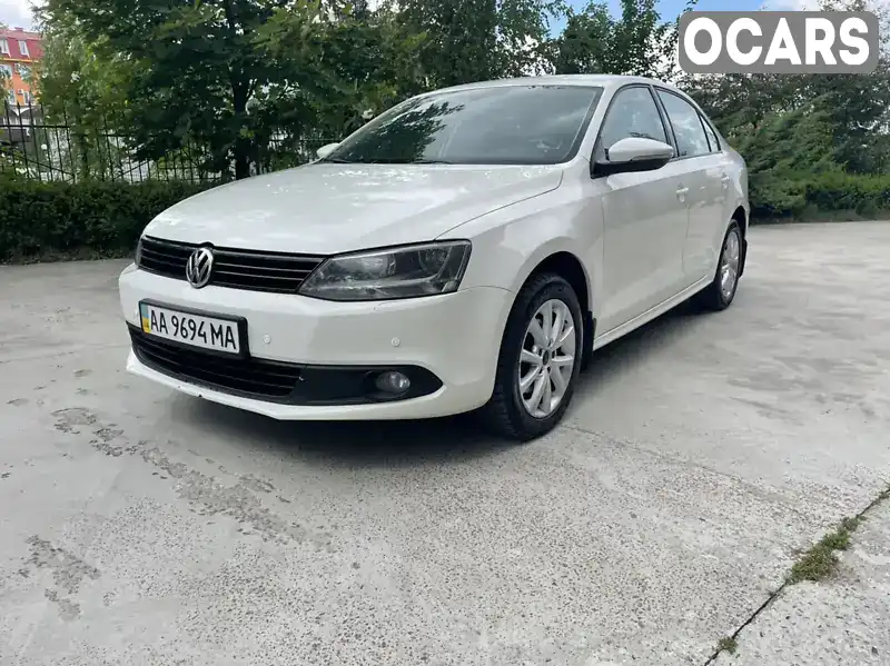 Седан Volkswagen Jetta 2012 1.39 л. Автомат обл. Киевская, Киев - Фото 1/15