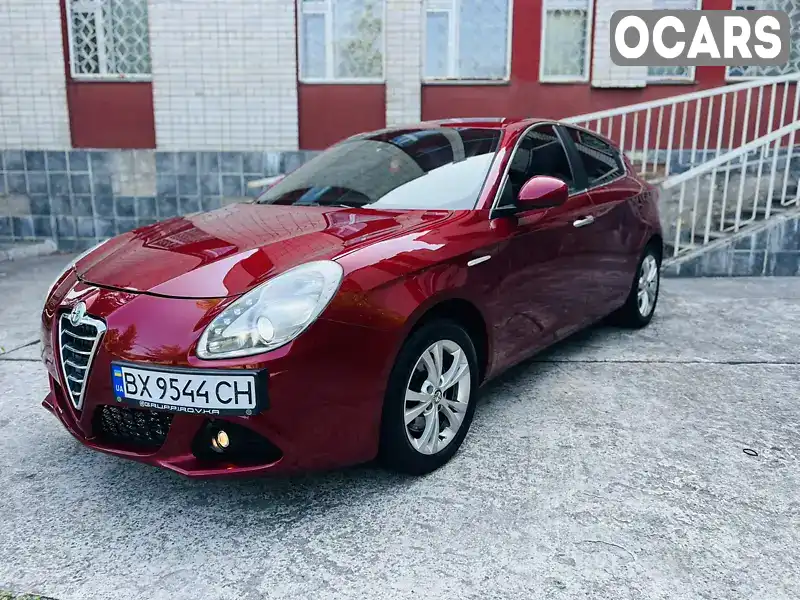 Хэтчбек Alfa Romeo Giulietta 2011 1.4 л. Ручная / Механика обл. Хмельницкая, Нетешин - Фото 1/21