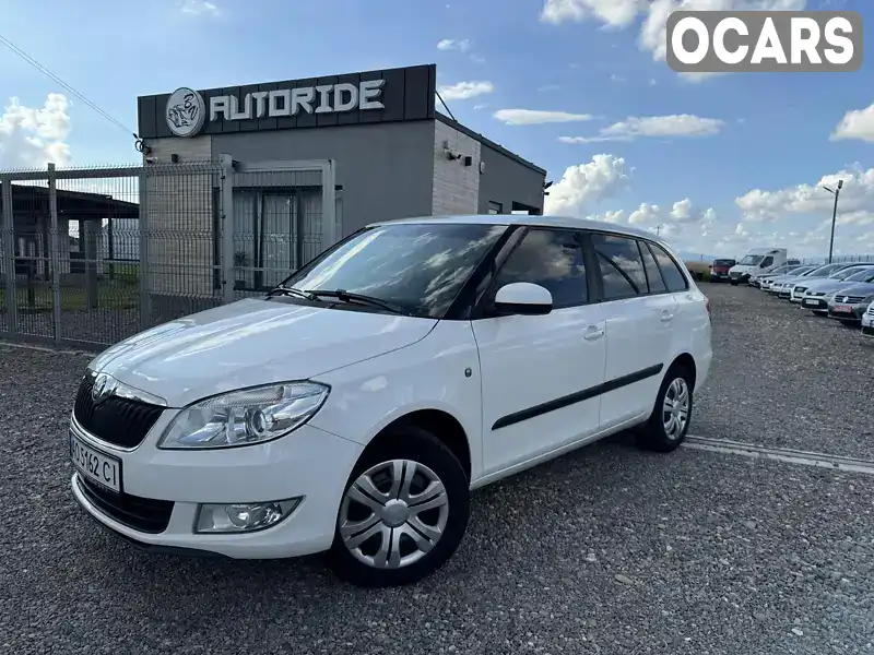 Универсал Skoda Fabia 2010 1.6 л. Ручная / Механика обл. Закарпатская, Виноградов - Фото 1/21