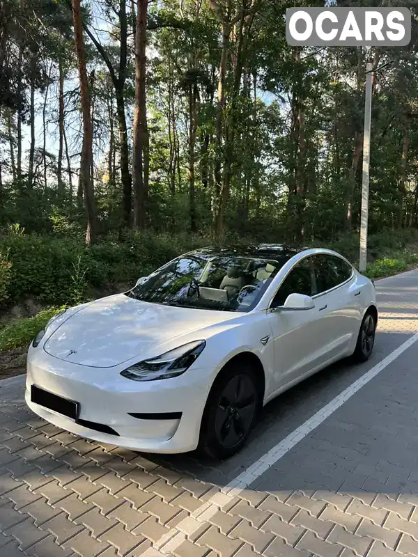 Седан Tesla Model 3 2020 null_content л. обл. Львовская, Львов - Фото 1/15