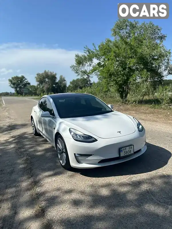 Седан Tesla Model 3 2018 null_content л. обл. Дніпропетровська, Кам'янське (Дніпродзержинськ) - Фото 1/21