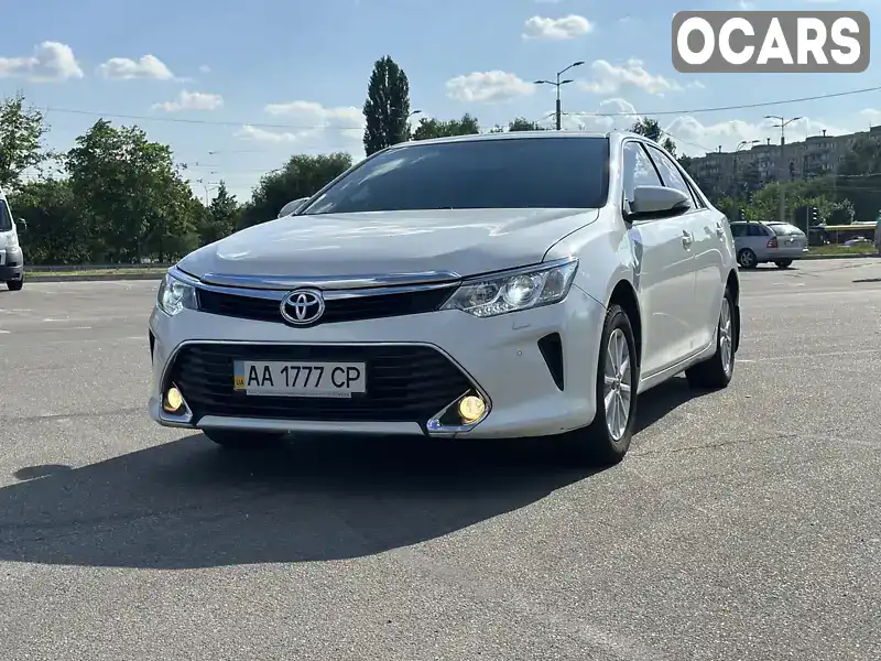 Седан Toyota Camry 2017 2.49 л. Автомат обл. Київська, Київ - Фото 1/21