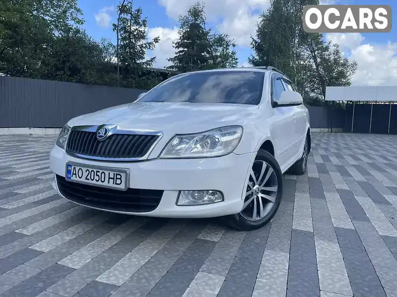 Універсал Skoda Octavia 2011 1.97 л. Автомат обл. Закарпатська, Ужгород - Фото 1/13