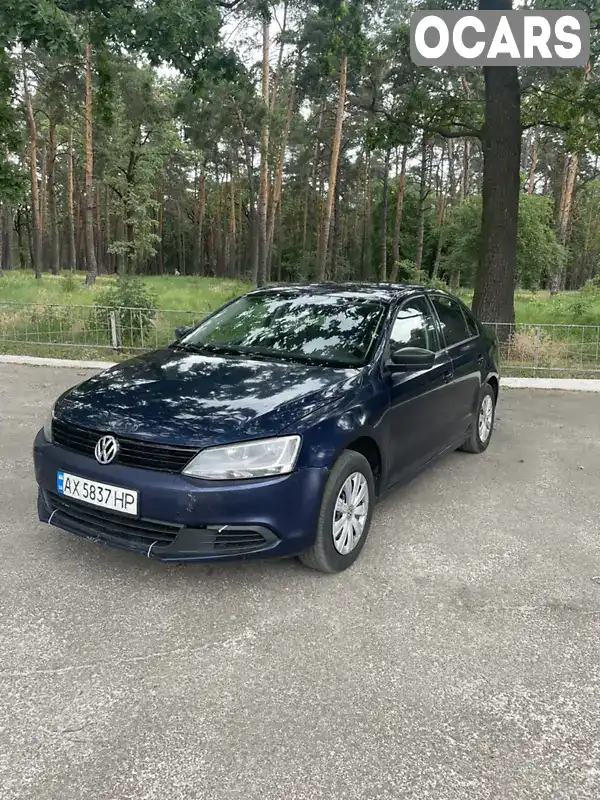 Седан Volkswagen Jetta 2013 1.98 л. обл. Киевская, Киев - Фото 1/13