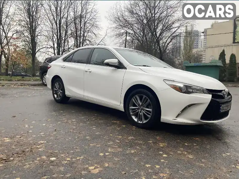 Седан Toyota Camry 2016 2.5 л. Автомат обл. Київська, Київ - Фото 1/21