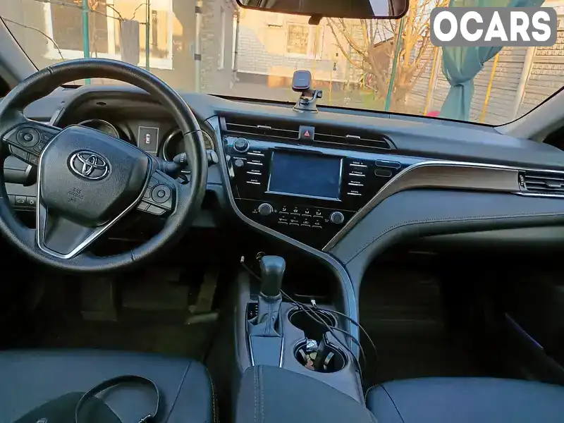 Седан Toyota Camry 2018 2.49 л. Автомат обл. Дніпропетровська, Кривий Ріг - Фото 1/4