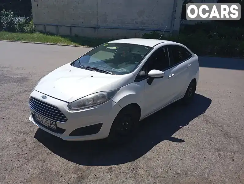 Хетчбек Ford Fiesta 2015 1.6 л. Автомат обл. Закарпатська, Мукачево - Фото 1/10