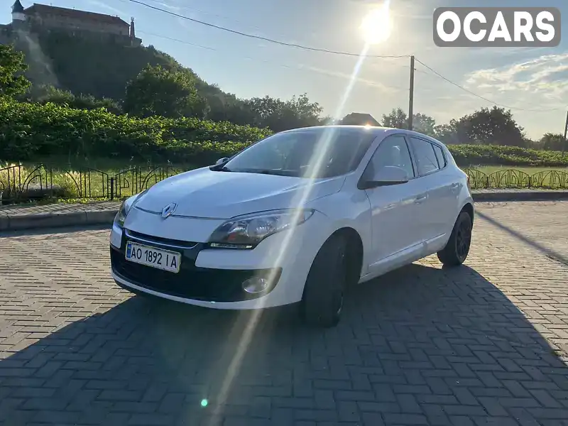 Хетчбек Renault Megane 2013 1.5 л. Ручна / Механіка обл. Закарпатська, Мукачево - Фото 1/14