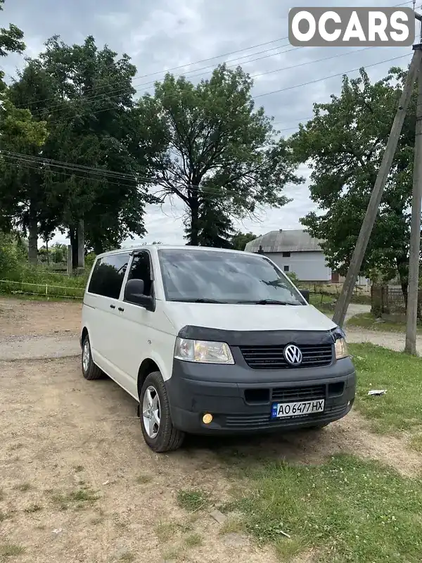 Минивэн Volkswagen Caravelle 2008 2.5 л. Ручная / Механика обл. Закарпатская, Мукачево - Фото 1/9