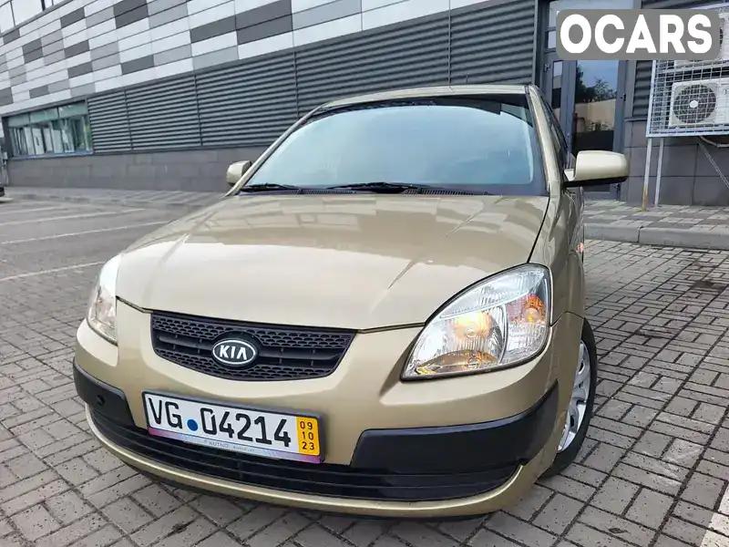 Хэтчбек Kia Rio 2005 null_content л. Ручная / Механика обл. Черкасская, Черкассы - Фото 1/21