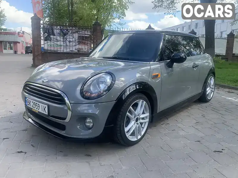 Хэтчбек MINI Hatch 2015 1.5 л. Автомат обл. Ровенская, Ровно - Фото 1/21