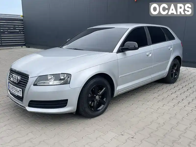 Хетчбек Audi A3 2010 1.39 л. Ручна / Механіка обл. Закарпатська, Мукачево - Фото 1/21