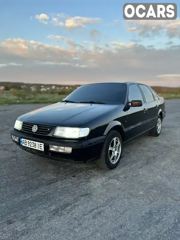 Седан Volkswagen Passat 1996 1.8 л. Ручна / Механіка обл. Вінницька, Бар - Фото 1/18