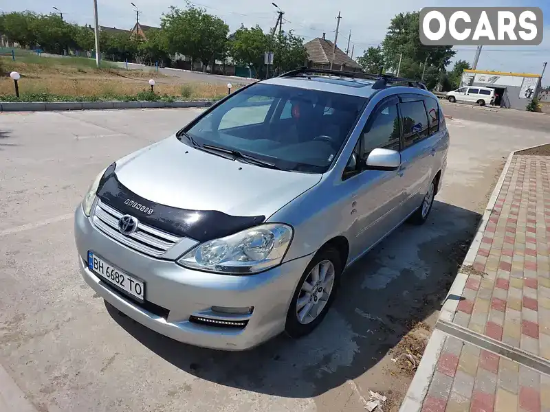 Минивэн Toyota Avensis Verso 2003 2 л. Ручная / Механика обл. Одесская, Белгород-Днестровский - Фото 1/21