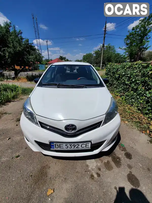 Хетчбек Toyota Yaris 2014 1 л. Ручна / Механіка обл. Миколаївська, Миколаїв - Фото 1/18