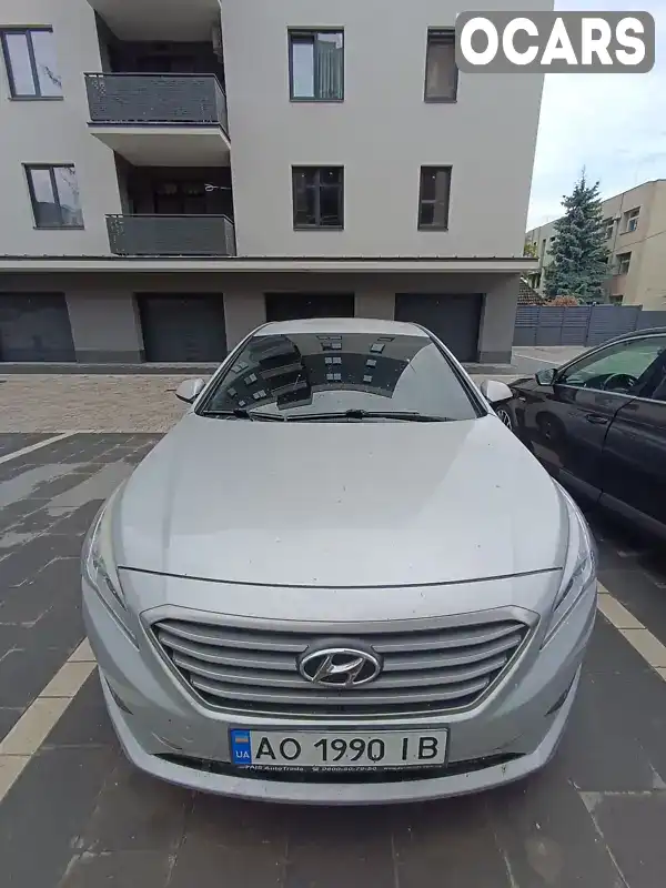 Седан Hyundai Sonata 2015 2 л. Ручная / Механика обл. Черниговская, Новгород-Северский - Фото 1/11