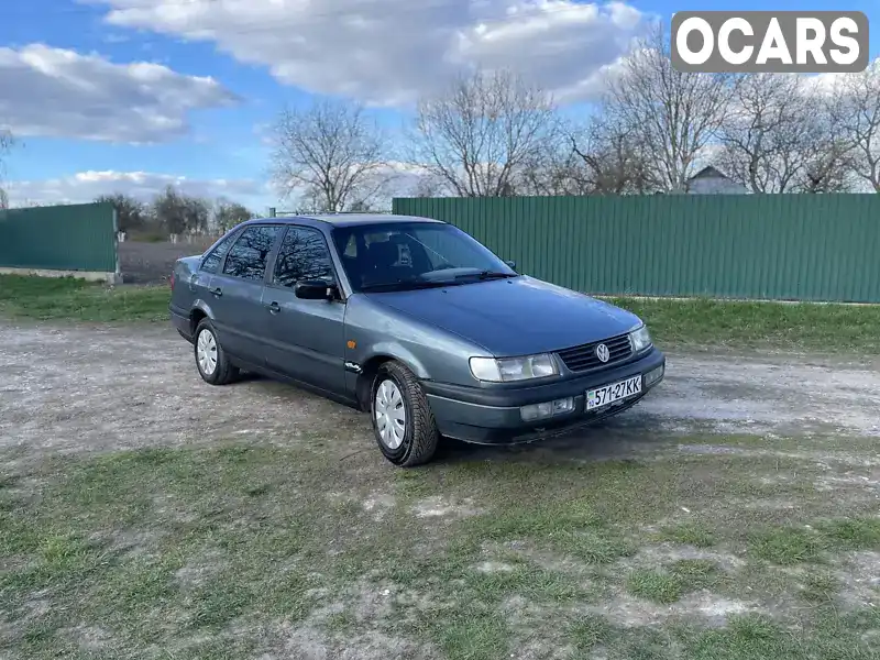 Седан Volkswagen Passat 1995 1.8 л. Ручная / Механика обл. Киевская, Тараща - Фото 1/21