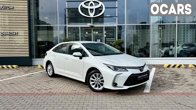 Седан Toyota Corolla 2021 1.6 л. Вариатор обл. Черниговская, Чернигов - Фото 1/21