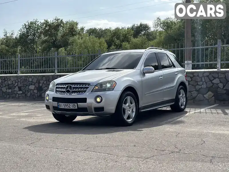 Внедорожник / Кроссовер Mercedes-Benz M-Class 2008 5.5 л. Автомат обл. Полтавская, Кременчуг - Фото 1/21