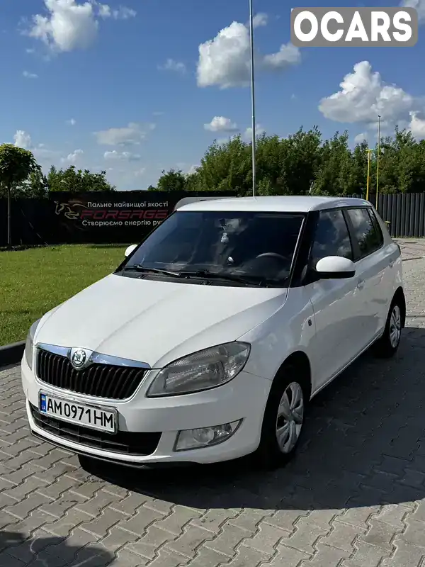 Хэтчбек Skoda Fabia 2011 1.39 л. Ручная / Механика обл. Житомирская, Бердичев - Фото 1/18