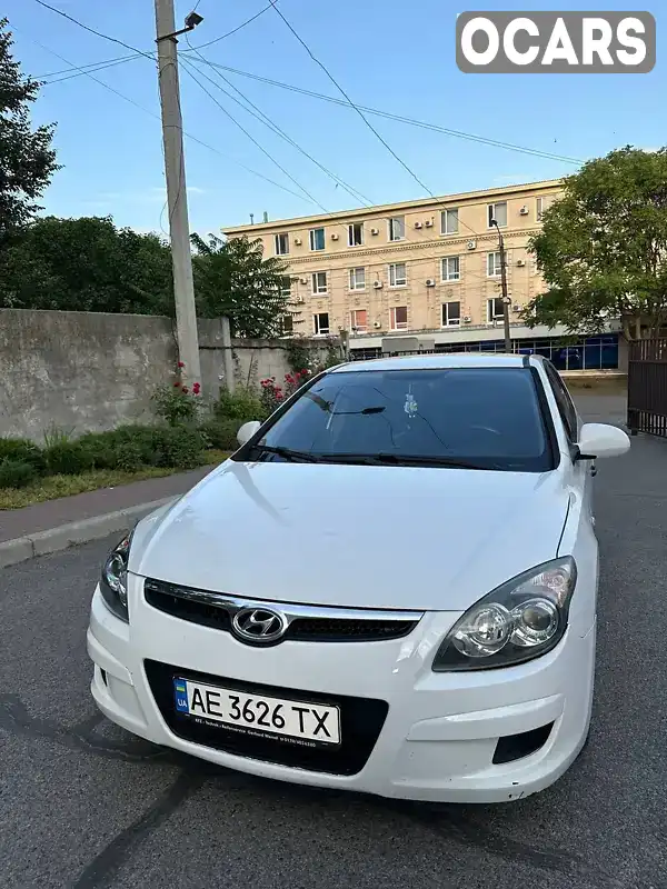 Хетчбек Hyundai i30 2009 1.4 л. Ручна / Механіка обл. Дніпропетровська, Дніпро (Дніпропетровськ) - Фото 1/10