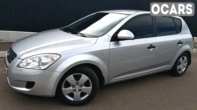 Хетчбек Kia Ceed 2008 1.4 л. Ручна / Механіка обл. Миколаївська, Миколаїв - Фото 1/9