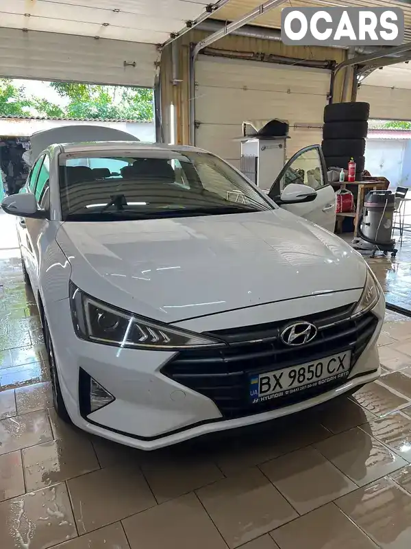 Седан Hyundai Elantra 2020 2 л. Автомат обл. Київська, Київ - Фото 1/9