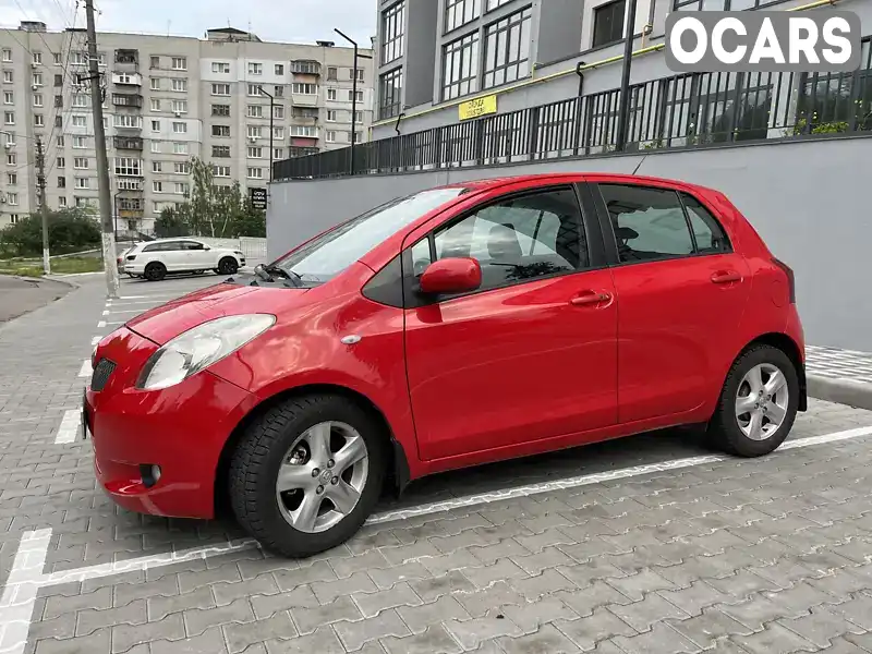 Хетчбек Toyota Yaris 2007 1.3 л. Робот обл. Київська, Вишневе - Фото 1/21