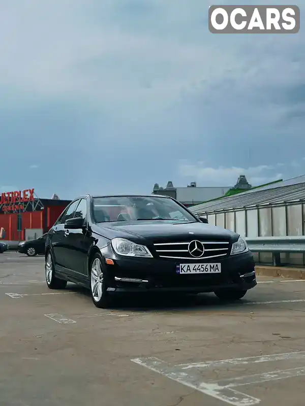 Седан Mercedes-Benz C-Class 2013 1.8 л. Автомат обл. Киевская, Киев - Фото 1/20