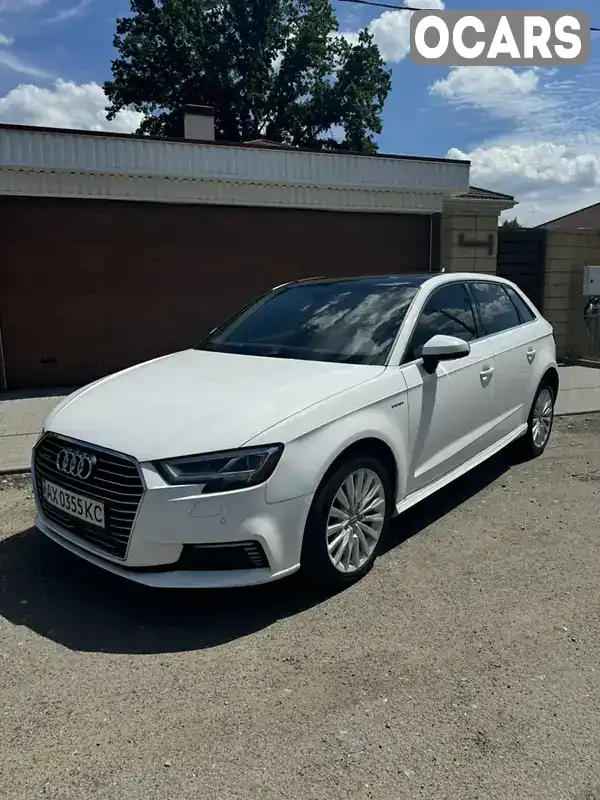 Хэтчбек Audi A3 2016 1.4 л. Автомат обл. Харьковская, Харьков - Фото 1/21