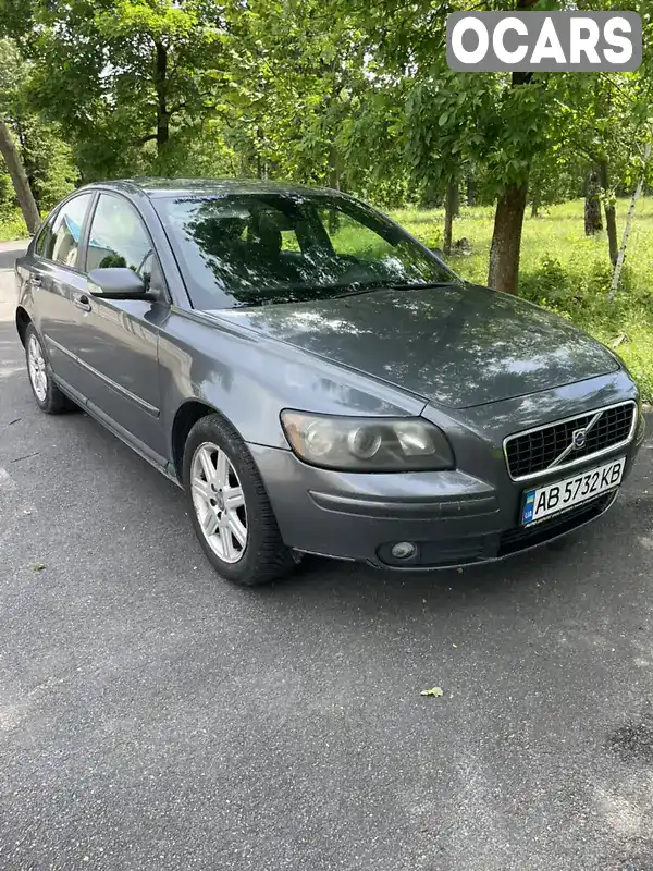 Седан Volvo S40 2005 2 л. Ручная / Механика обл. Винницкая, Калиновка - Фото 1/11