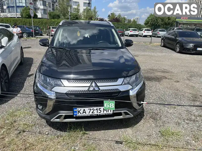 Внедорожник / Кроссовер Mitsubishi Outlander 2018 2.36 л. Автомат обл. Киевская, Киев - Фото 1/11