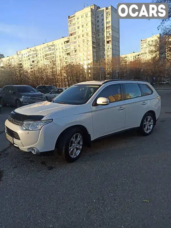 Позашляховик / Кросовер Mitsubishi Outlander 2012 2.4 л. Варіатор обл. Харківська, Харків - Фото 1/13