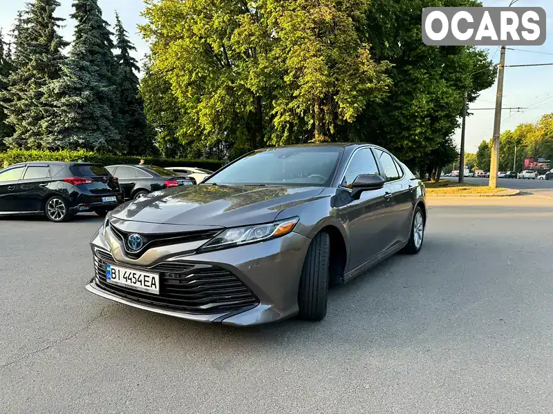 Седан Toyota Camry 2018 2.49 л. Автомат обл. Полтавська, Полтава - Фото 1/11