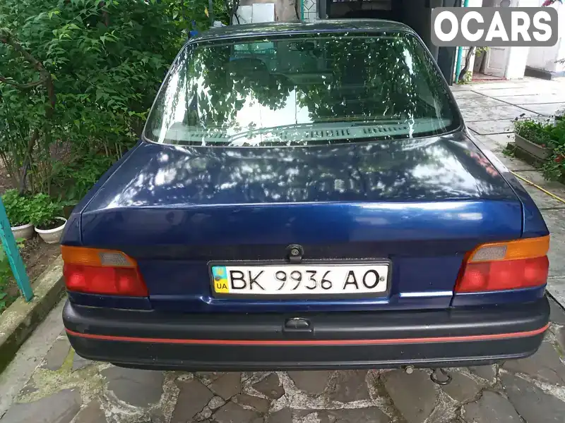 Седан Ford Orion 1991 1.4 л. Ручная / Механика обл. Закарпатская, Мукачево - Фото 1/9