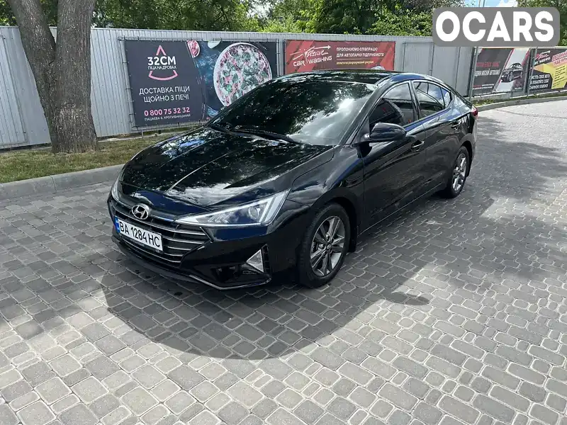 Седан Hyundai Elantra 2019 2 л. Автомат обл. Кировоградская, Кропивницкий (Кировоград) - Фото 1/17