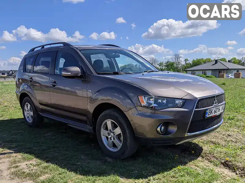 Позашляховик / Кросовер Mitsubishi Outlander 2011 3 л. Автомат обл. Рівненська, Рівне - Фото 1/21