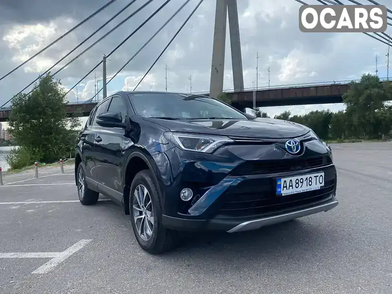 Внедорожник / Кроссовер Toyota RAV4 2018 2.49 л. Автомат обл. Киевская, Киев - Фото 1/21