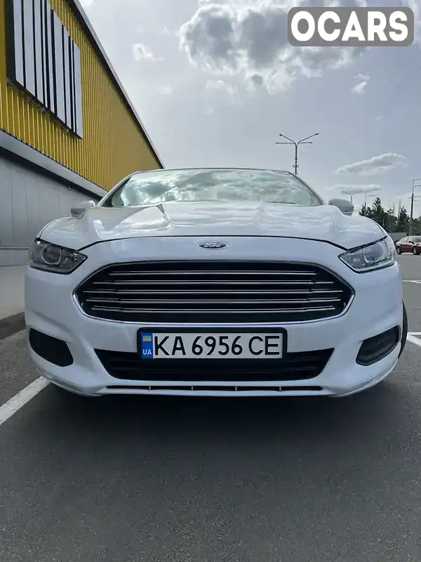 Седан Ford Fusion 2015 2.49 л. Автомат обл. Киевская, Киев - Фото 1/13