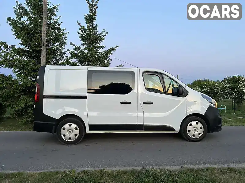 Мінівен Opel Vivaro 2015 1.6 л. Ручна / Механіка обл. Львівська, Львів - Фото 1/12