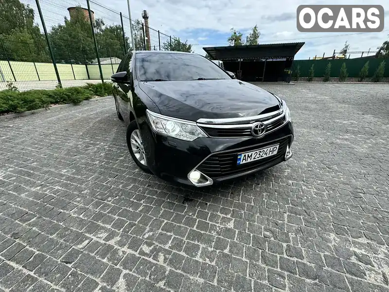 Седан Toyota Camry 2016 2.49 л. Автомат обл. Житомирська, Житомир - Фото 1/18