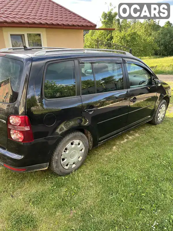 Минивэн Volkswagen Touran 2007 1.97 л. Ручная / Механика обл. Черновицкая, Глубокая - Фото 1/10