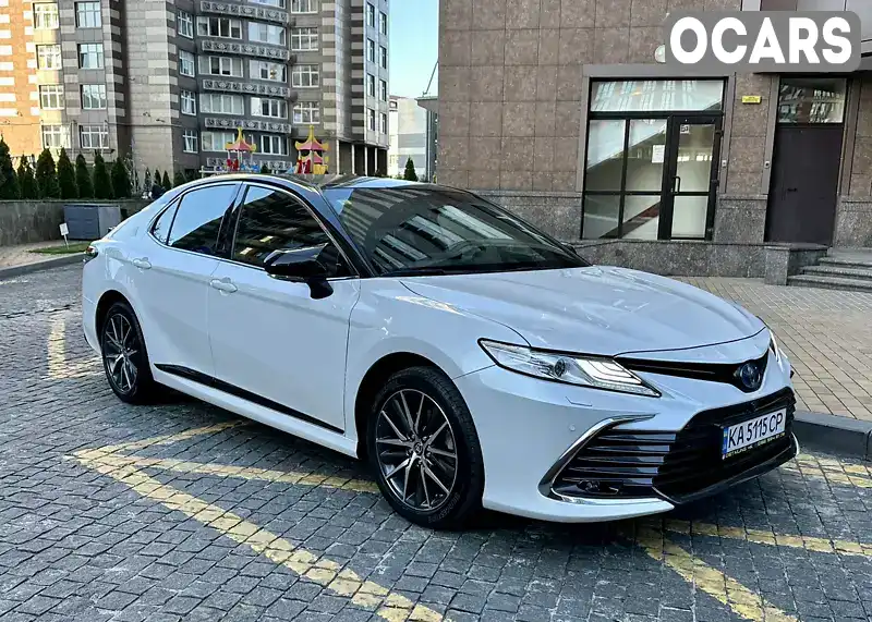 Седан Toyota Camry 2022 2.49 л. Вариатор обл. Киевская, Киев - Фото 1/14